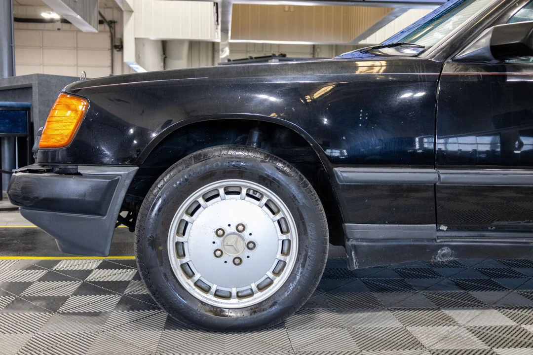 1989 Mercedes-Benz W124 E-Class - Image 24 of 31