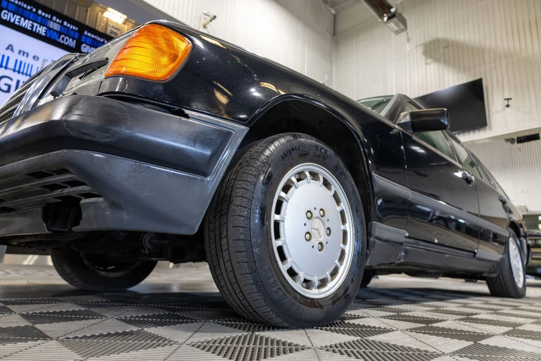 1989 Mercedes-Benz W124 E-Class - Image 22 of 31