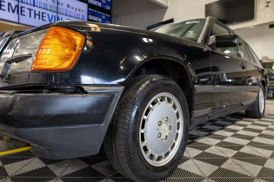 1989 Mercedes-Benz W124 E-Class - Image 23 of 31