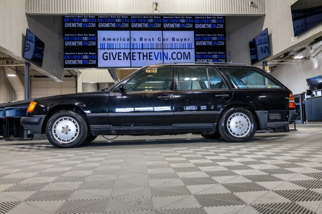 1989 Mercedes-Benz W124 E-Class - Image 3 of 31