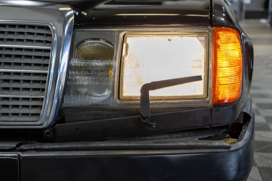 1989 Mercedes-Benz W124 E-Class - Image 19 of 31