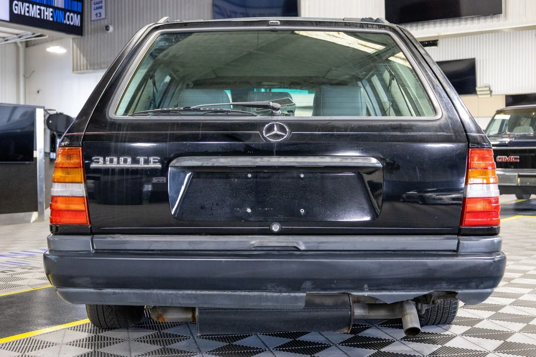 1989 Mercedes-Benz W124 E-Class - Image 5 of 31