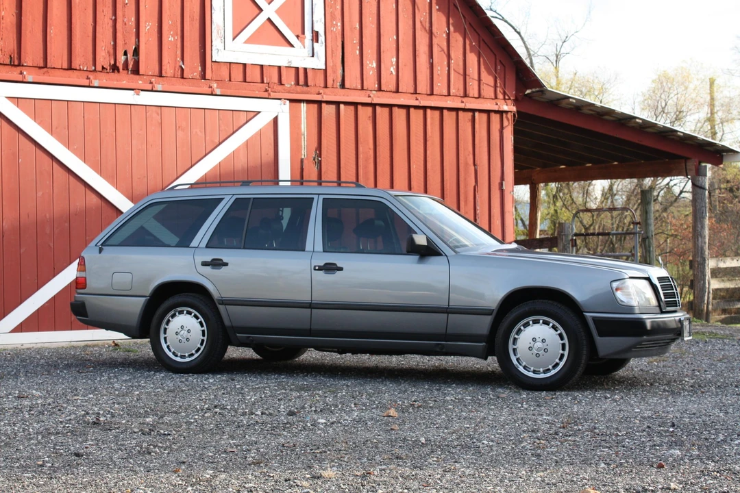 1989 Mercedes-Benz W124 E-Class - Image 30 of 31