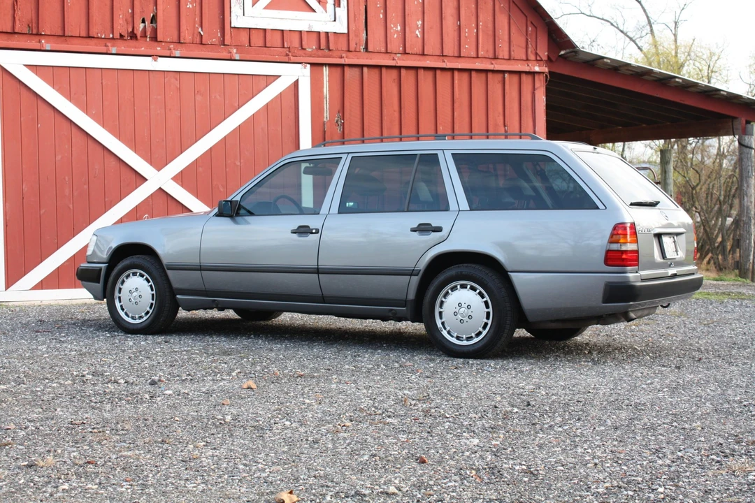 1989 Mercedes-Benz W124 E-Class - Image 23 of 31