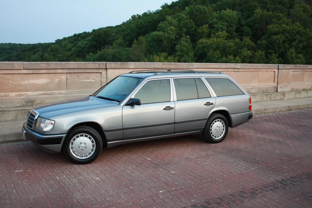 1989 Mercedes-Benz W124 E-Class - Image 22 of 31