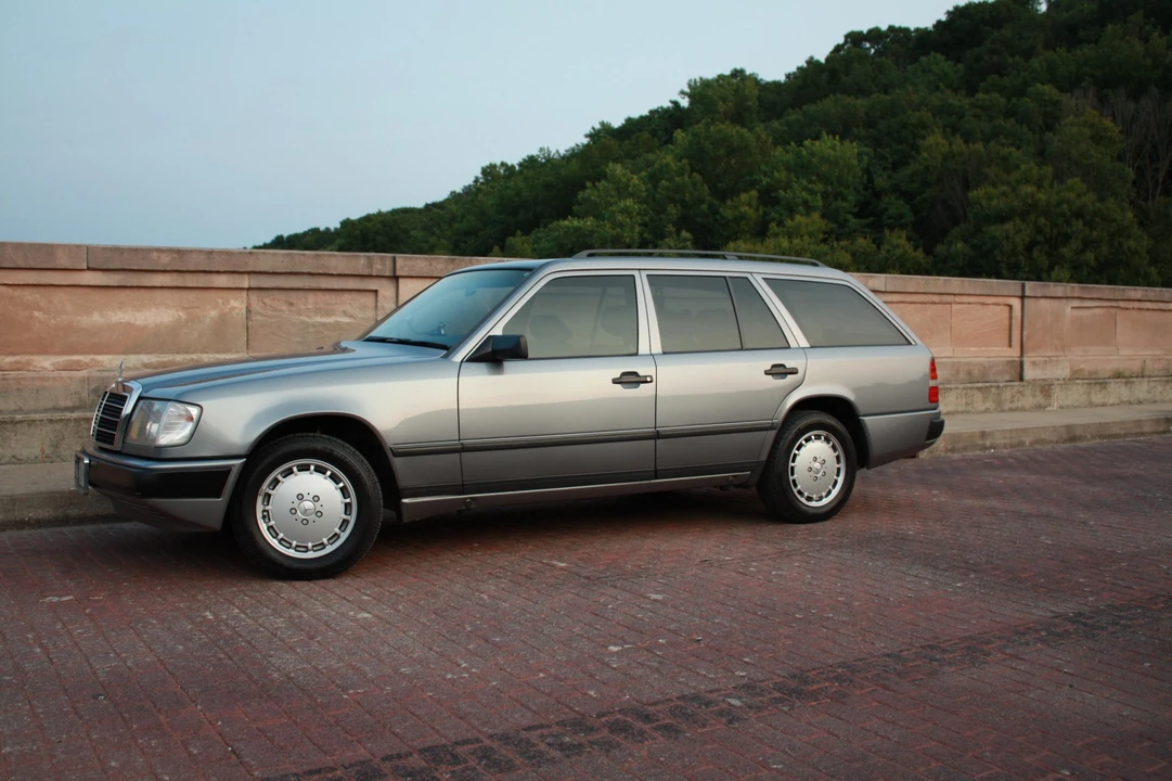 1989 Mercedes-Benz W124 E-Class - Image 21 of 31