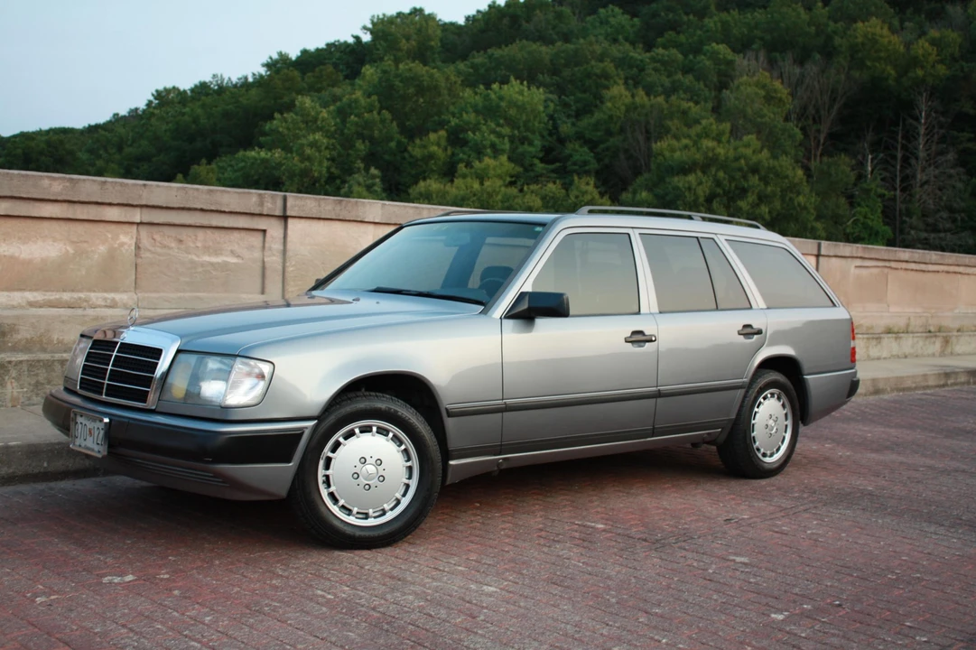 1989 Mercedes-Benz W124 E-Class - Image 14 of 31