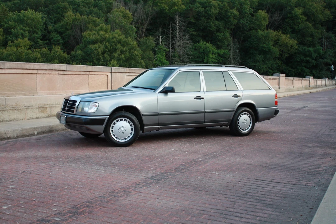 1989 Mercedes-Benz W124 E-Class - Image 20 of 31