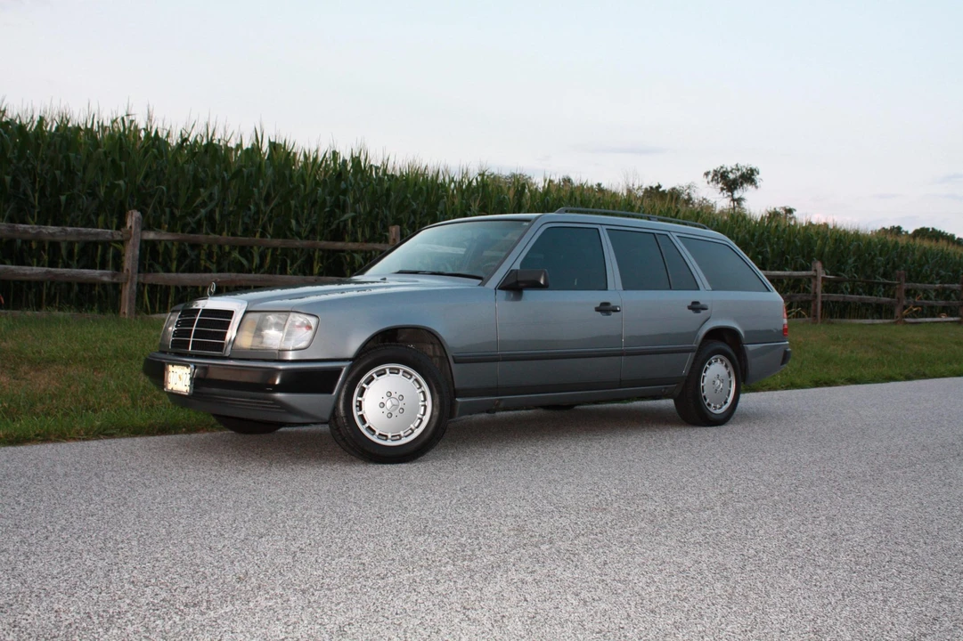 1989 Mercedes-Benz W124 E-Class - Image 17 of 31