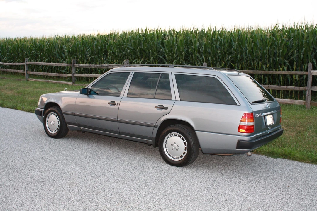 1989 Mercedes-Benz W124 E-Class - Image 25 of 31