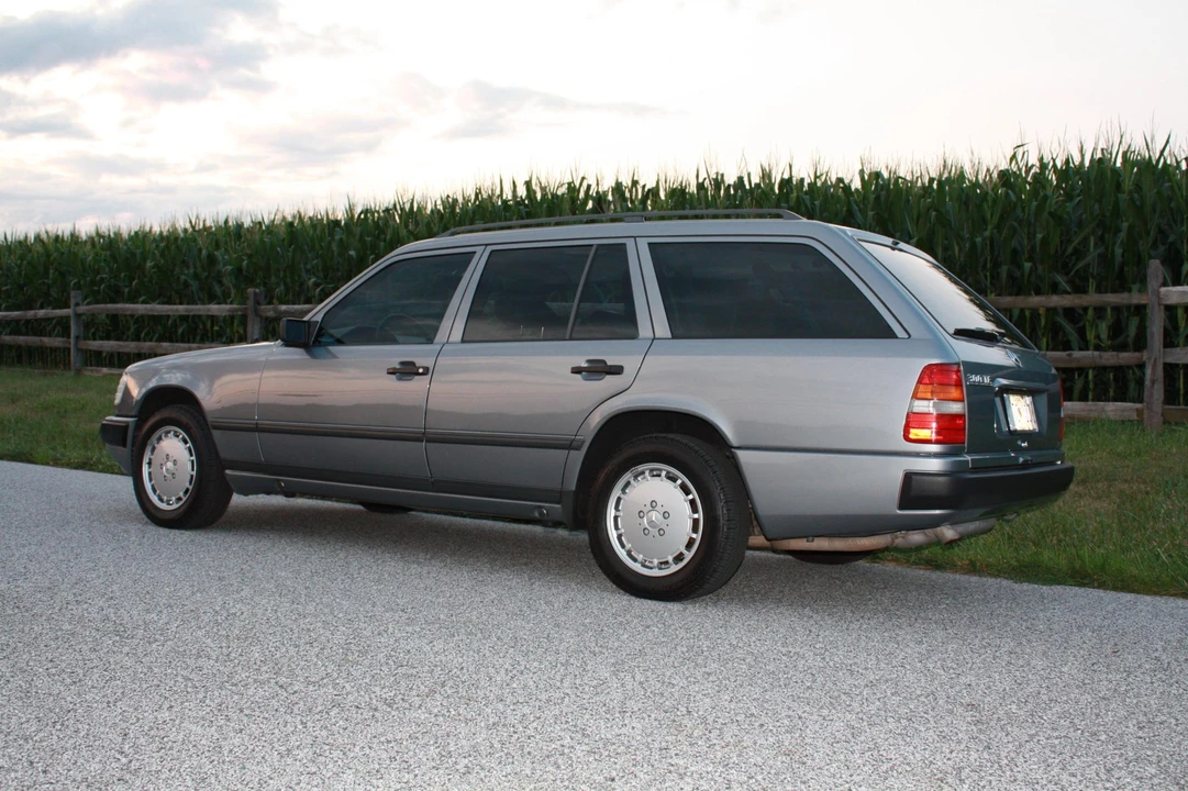 1989 Mercedes-Benz W124 E-Class - Image 24 of 31