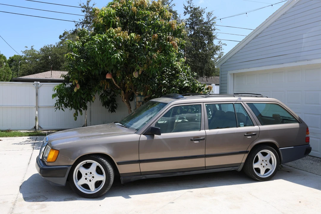 1989 Mercedes-Benz W124 E-Class - Image 9 of 31