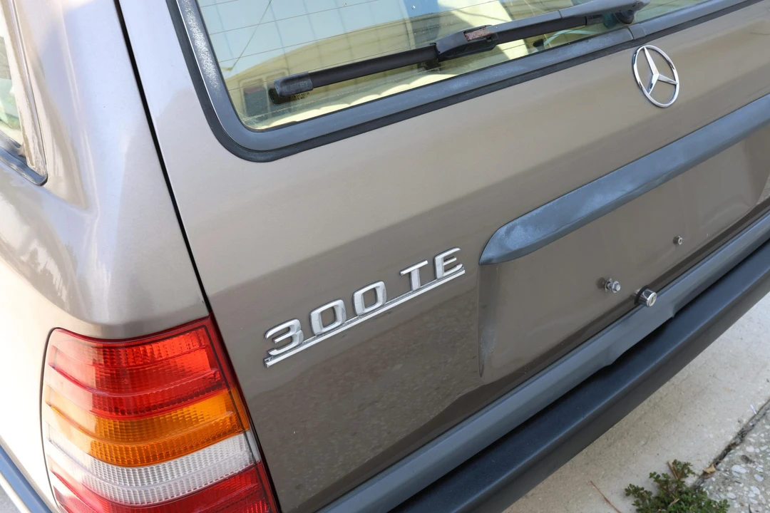 1989 Mercedes-Benz W124 E-Class - Image 31 of 31
