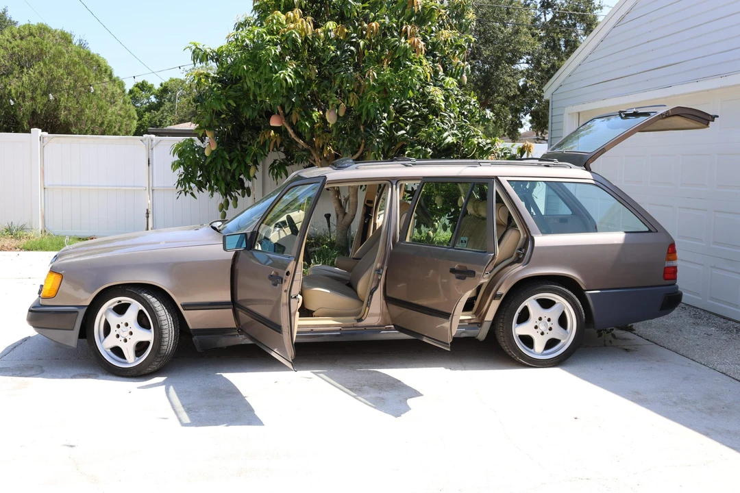 1989 Mercedes-Benz W124 E-Class - Image 18 of 31