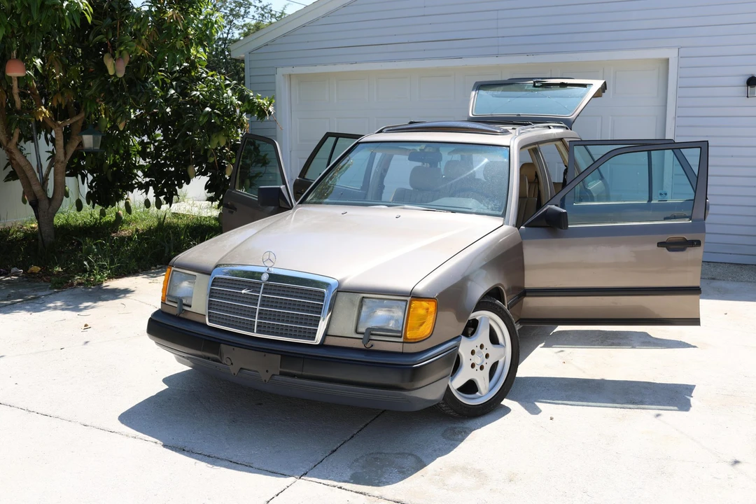 1989 Mercedes-Benz W124 E-Class - Image 16 of 31
