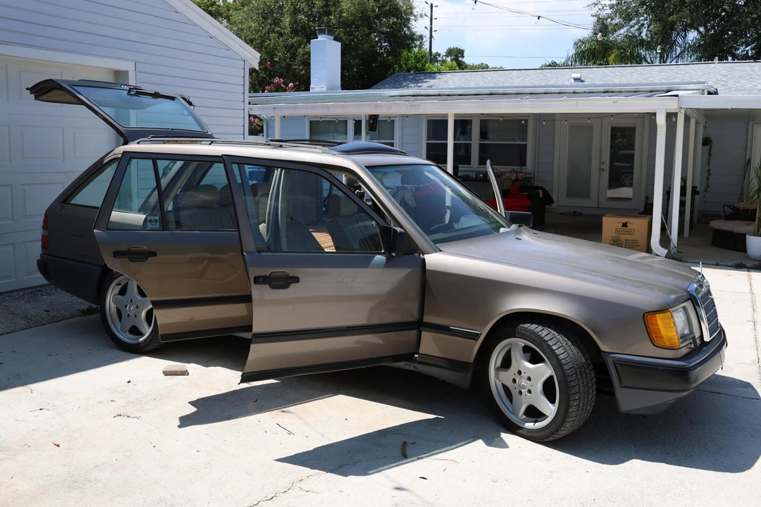 1989 Mercedes-Benz W124 E-Class - Image 19 of 31