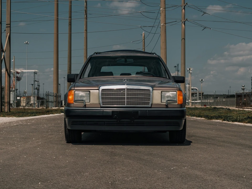 1989 Mercedes-Benz W124 E-Class - Image 4 of 31