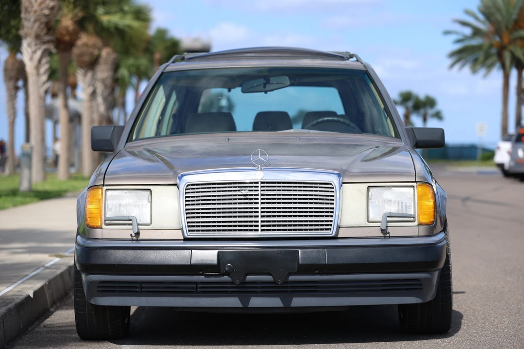 1989 Mercedes-Benz W124 E-Class - Image 23 of 31