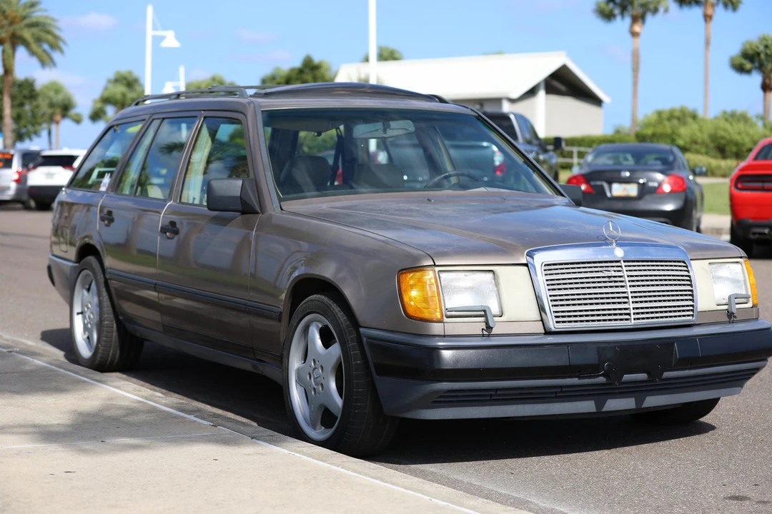1989 Mercedes-Benz W124 E-Class - Image 22 of 31