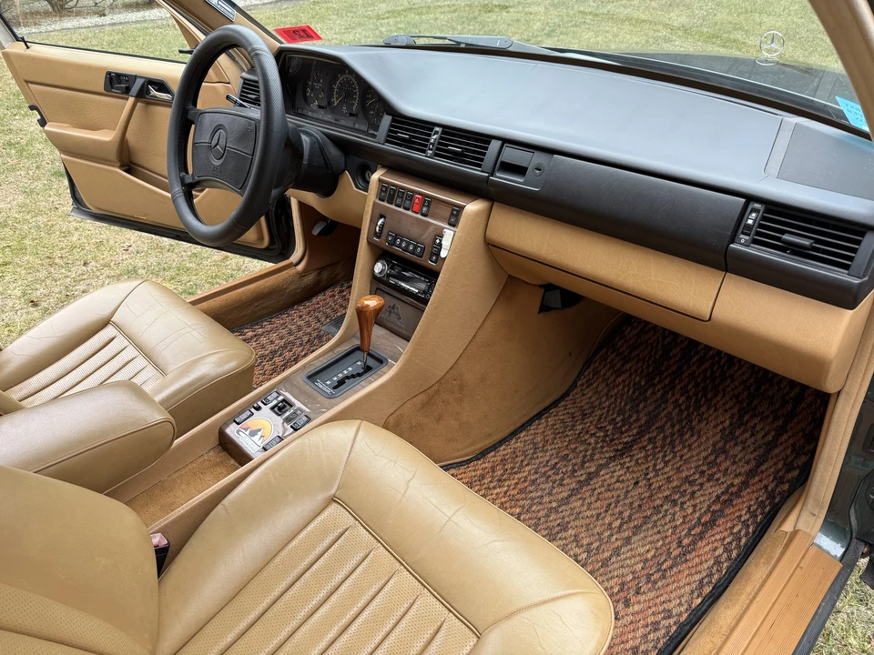 1989 Mercedes-Benz W124 E-Class - Image 18 of 31