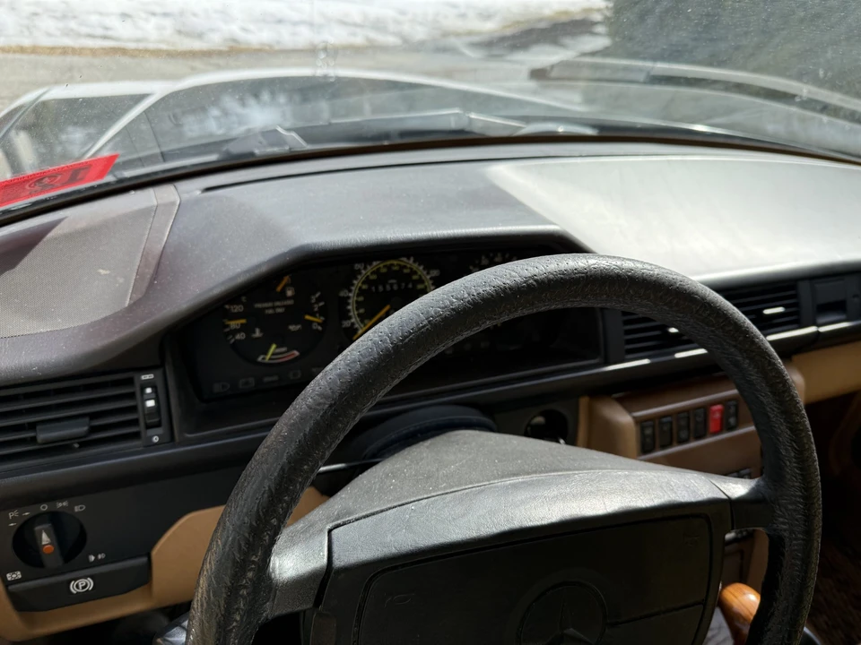 1989 Mercedes-Benz W124 E-Class - Image 20 of 31