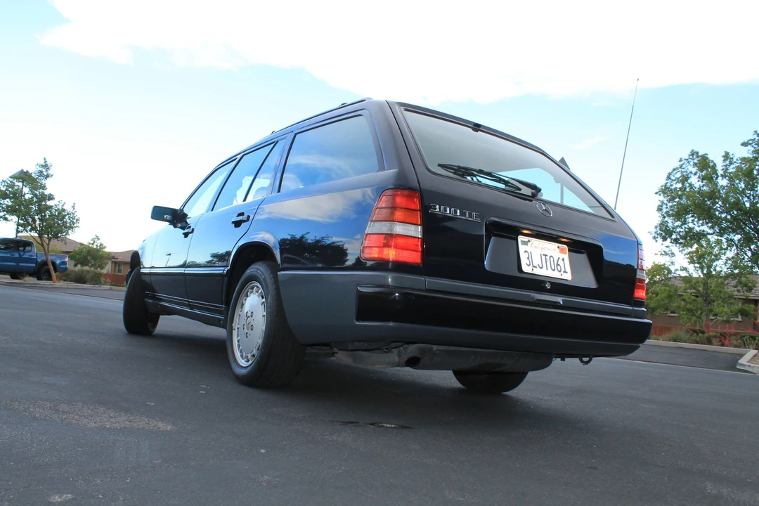 1989 Mercedes-Benz W124 E-Class - Image 11 of 31