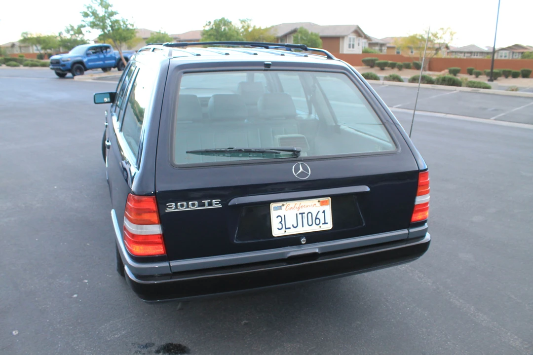 1989 Mercedes-Benz W124 E-Class - Image 13 of 31