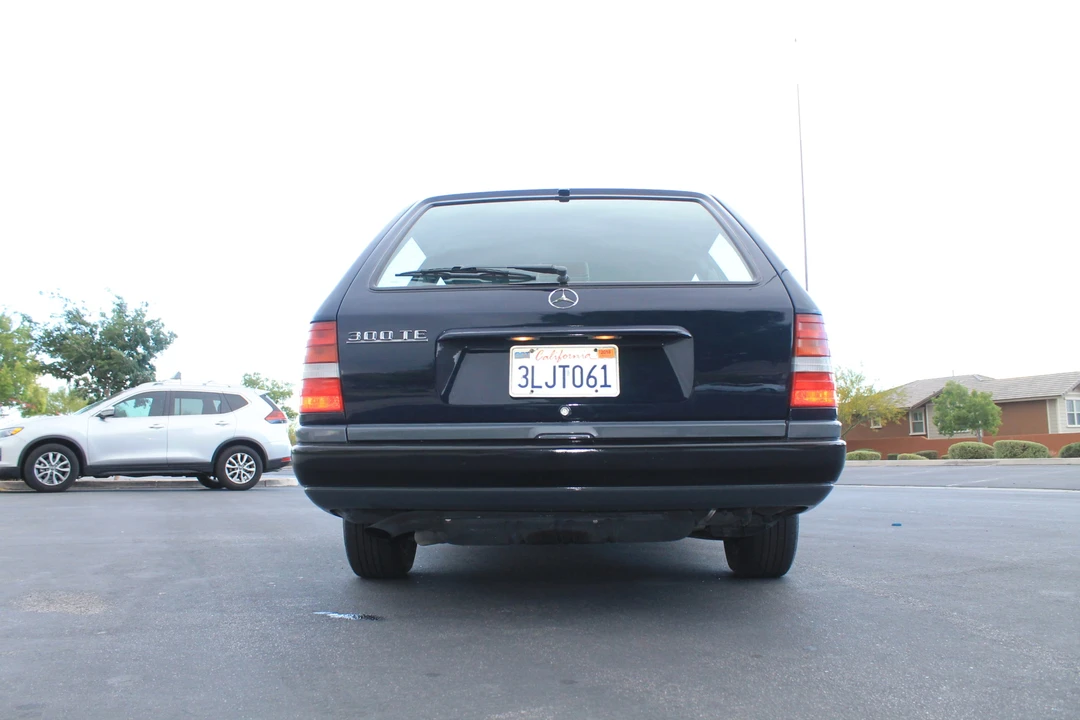 1989 Mercedes-Benz W124 E-Class - Image 15 of 31
