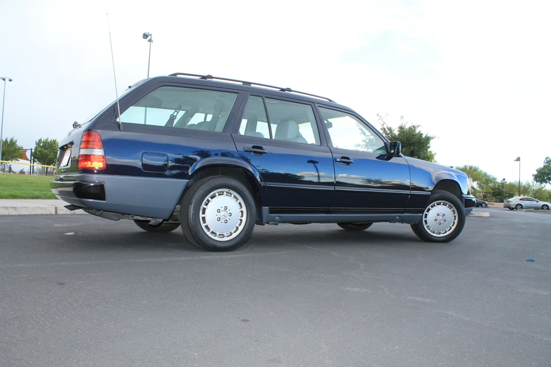 1989 Mercedes-Benz W124 E-Class - Image 19 of 31