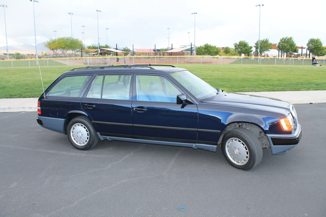 1989 Mercedes-Benz W124 E-Class - Image 22 of 31