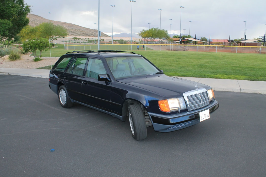 1989 Mercedes-Benz W124 E-Class - Image 25 of 31