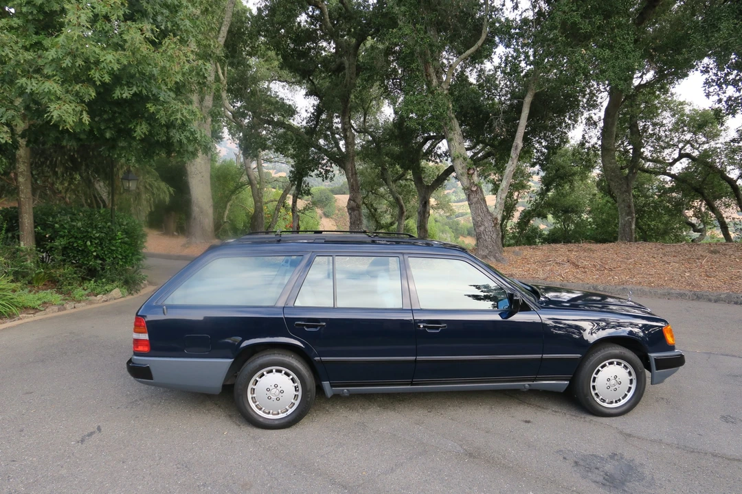 1989 Mercedes-Benz W124 E-Class - Image 24 of 31
