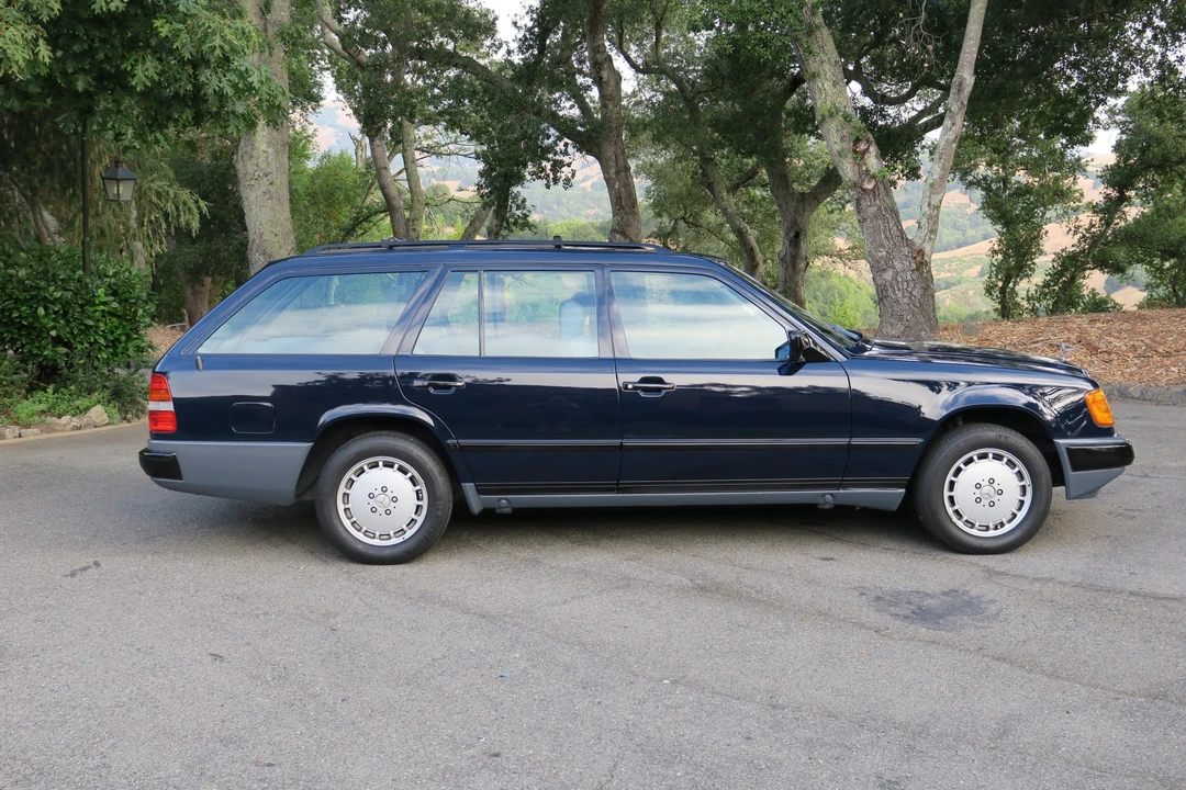 1989 Mercedes-Benz W124 E-Class - Image 25 of 31