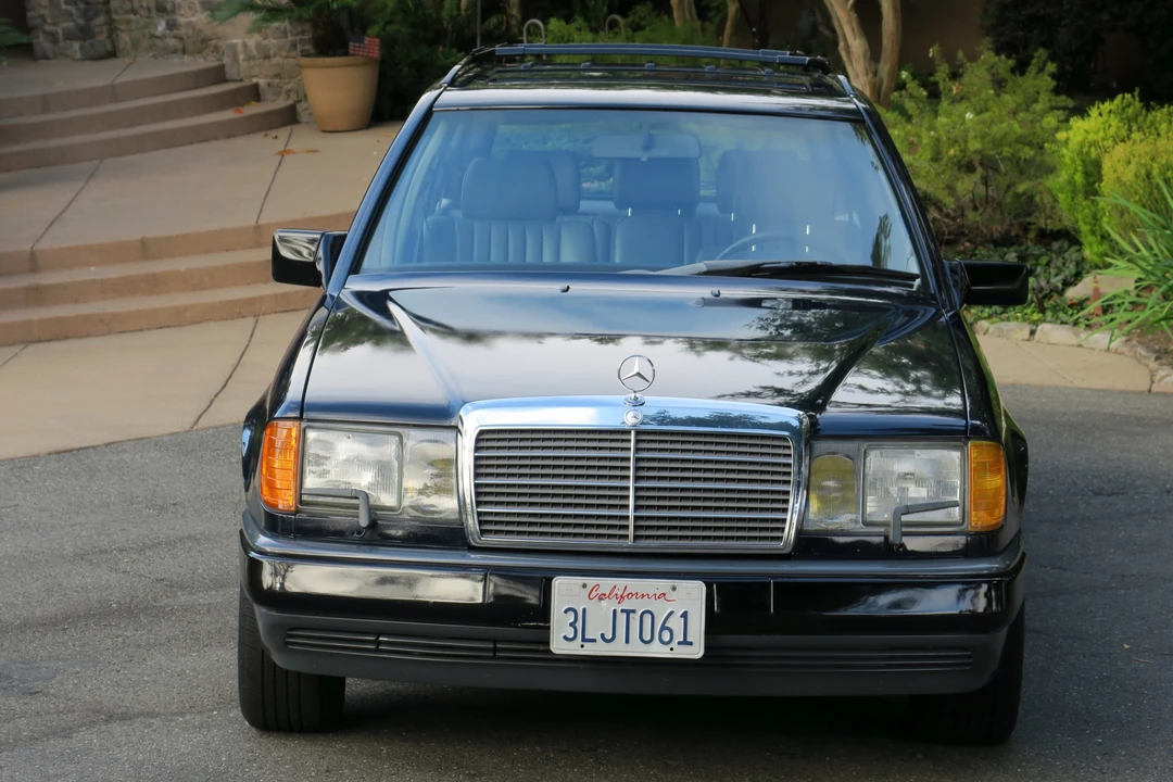 1989 Mercedes-Benz W124 E-Class - Image 10 of 31