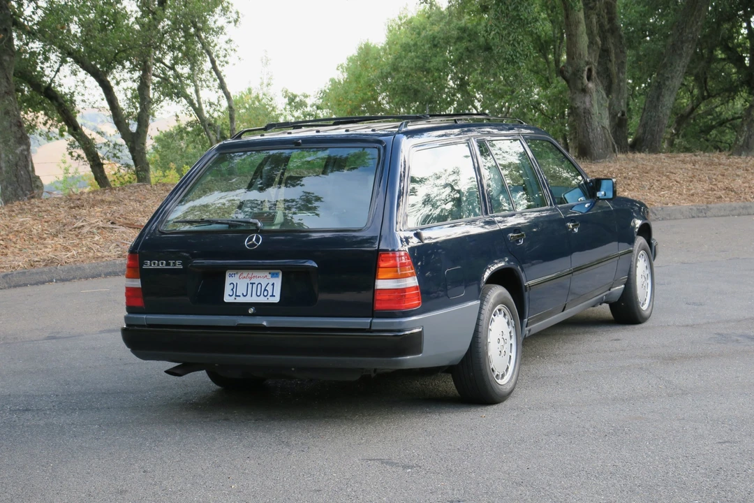 1989 Mercedes-Benz W124 E-Class - Image 31 of 31
