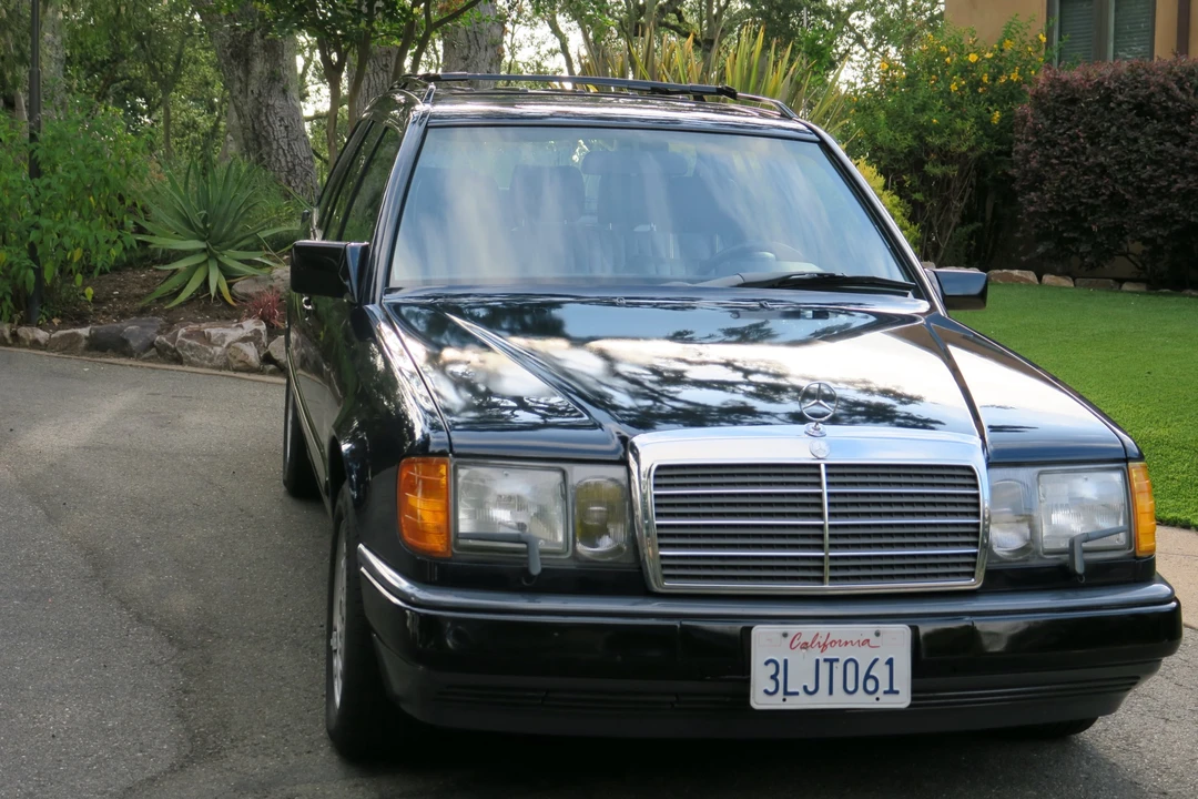 1989 Mercedes-Benz W124 E-Class - Image 12 of 31