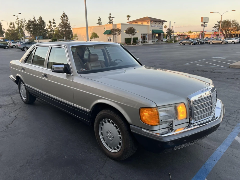 1989 Mercedes-Benz W126 S-Class Sedan - Image 14 of 31