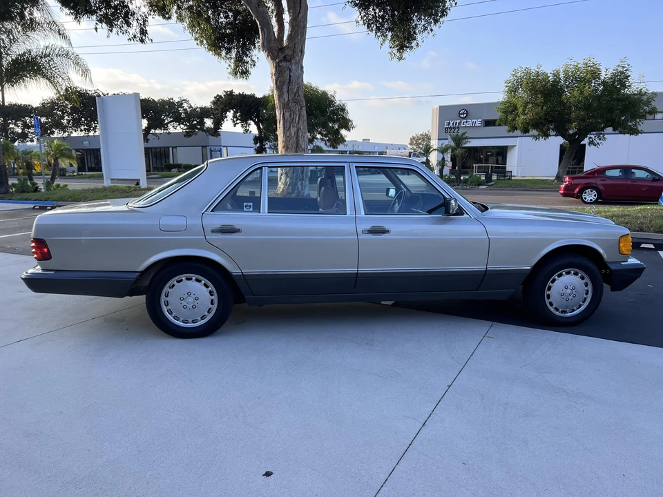 1989 Mercedes-Benz W126 S-Class Sedan - Image 13 of 31