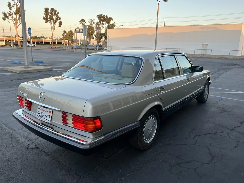 1989 Mercedes-Benz W126 S-Class Sedan - Image 11 of 31