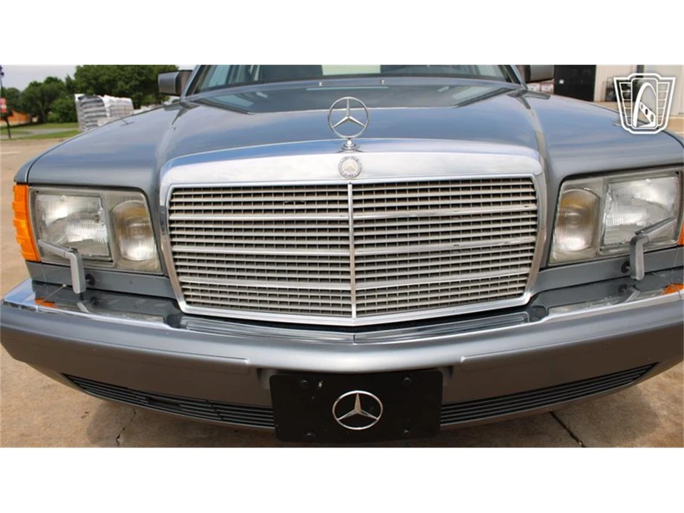 1989 Mercedes-Benz W126 S-Class Sedan - Image 6 of 31