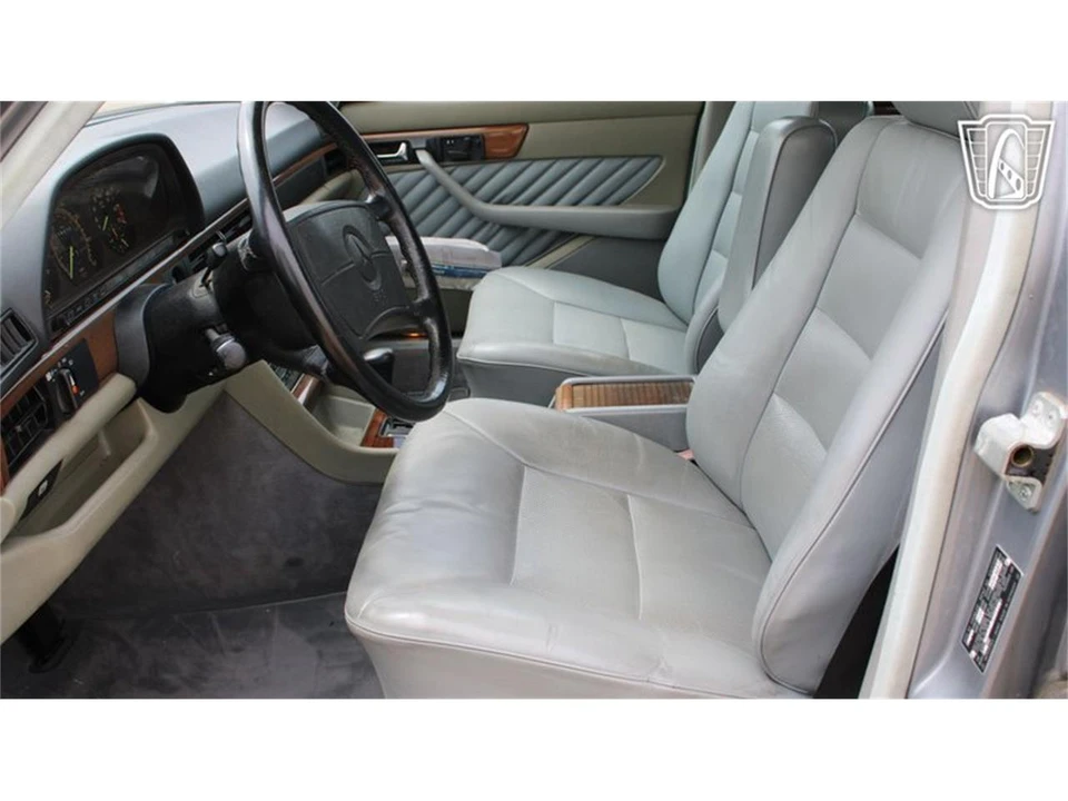 1989 Mercedes-Benz W126 S-Class Sedan - Image 11 of 31