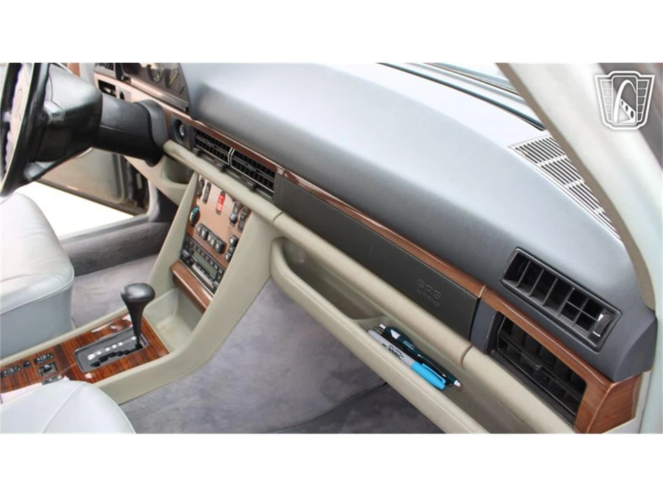 1989 Mercedes-Benz W126 S-Class Sedan - Image 14 of 31