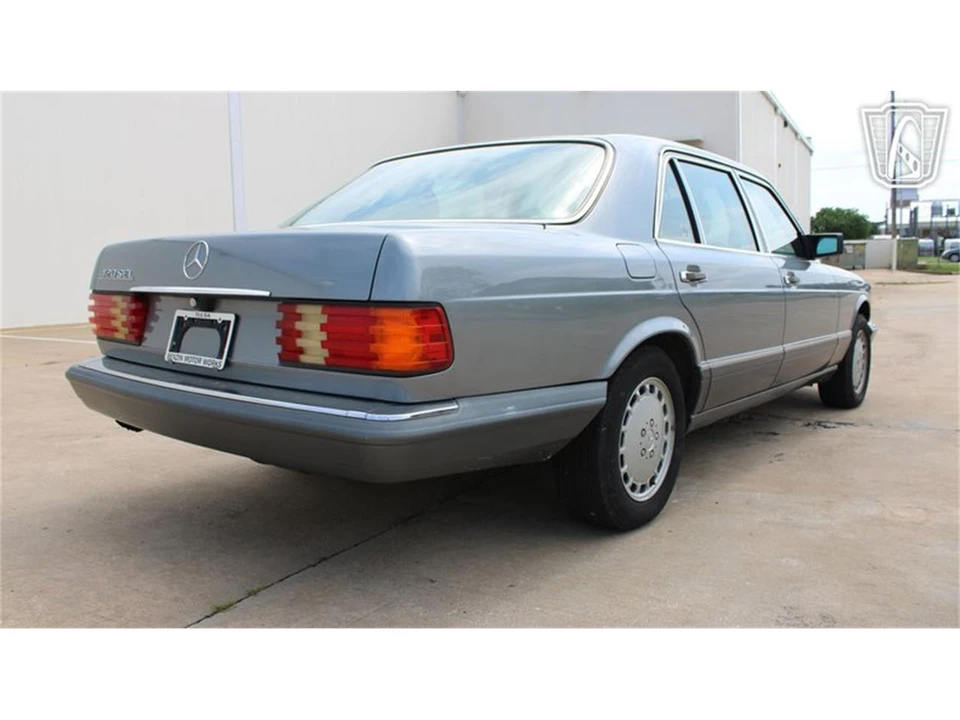 1989 Mercedes-Benz W126 S-Class Sedan - Image 29 of 31