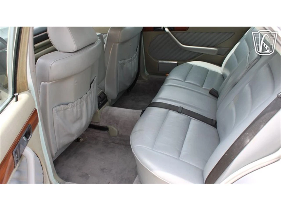 1989 Mercedes-Benz W126 S-Class Sedan - Image 15 of 31