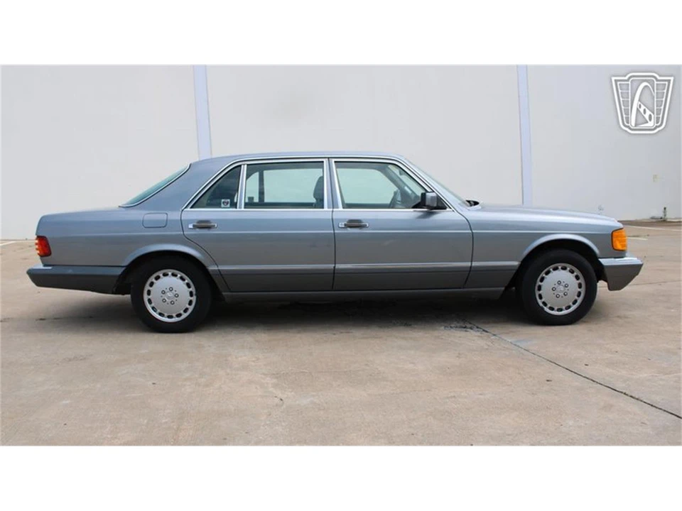 1989 Mercedes-Benz W126 S-Class Sedan - Image 30 of 31