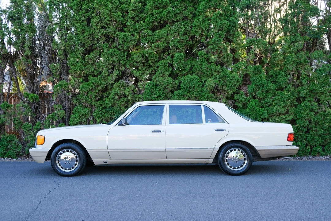 1989 Mercedes-Benz W126 S-Class Sedan - Image 10 of 31