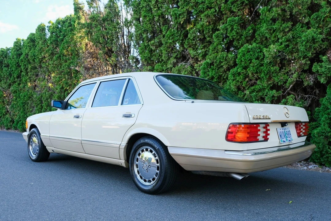 1989 Mercedes-Benz W126 S-Class Sedan - Image 13 of 31