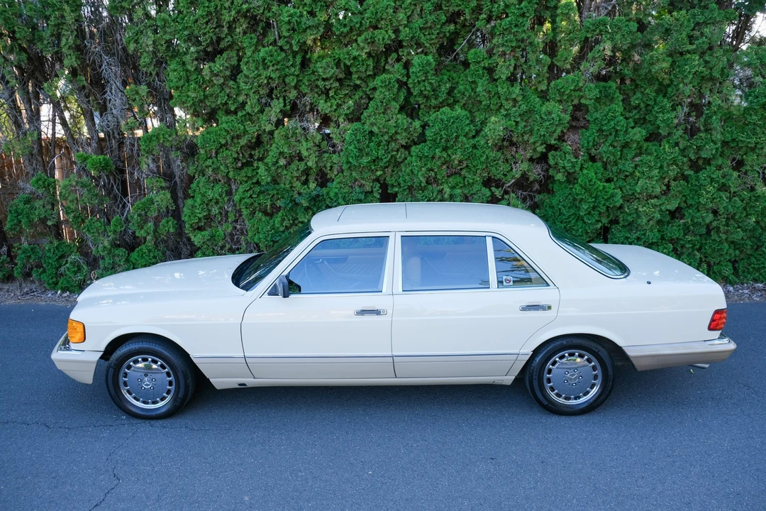1989 Mercedes-Benz W126 S-Class Sedan - Image 11 of 31