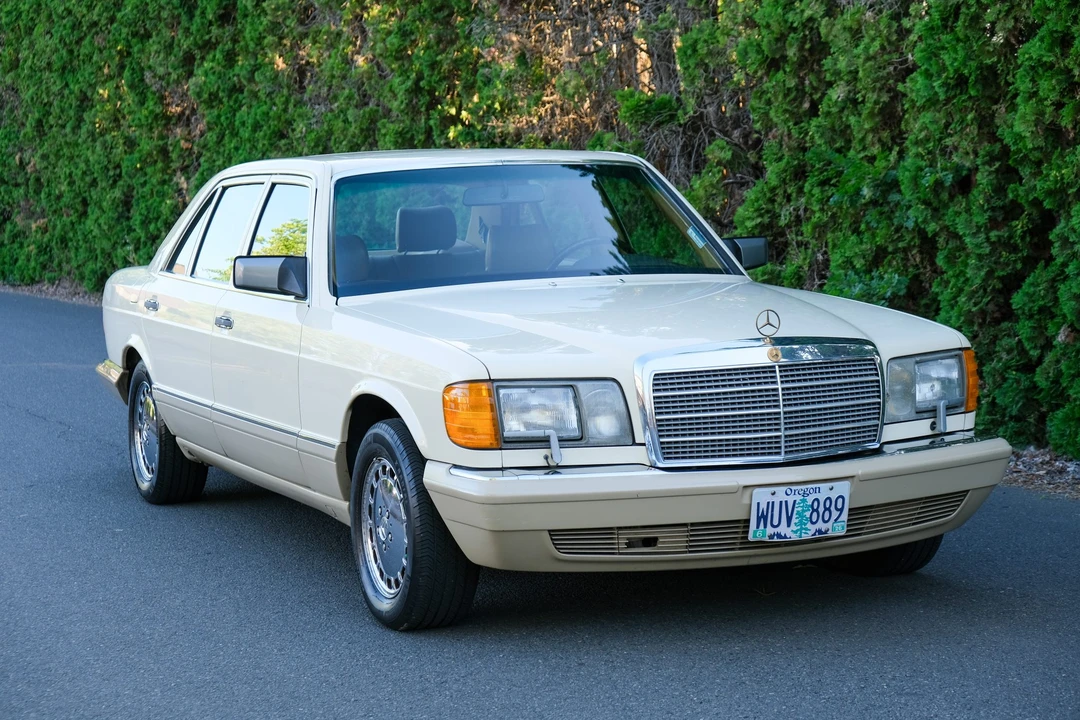 1989 Mercedes-Benz W126 S-Class Sedan - Image 2 of 31
