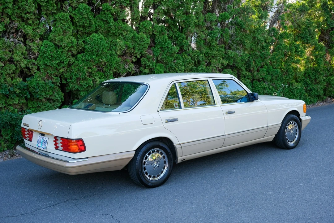 1989 Mercedes-Benz W126 S-Class Sedan - Image 20 of 31